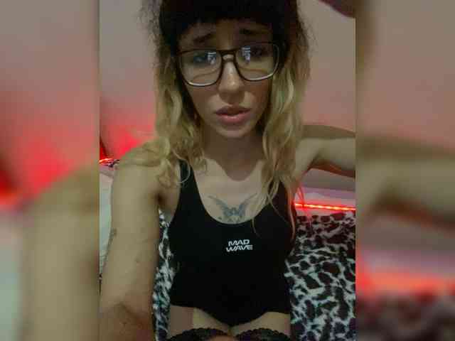 VelvetNightt webcam