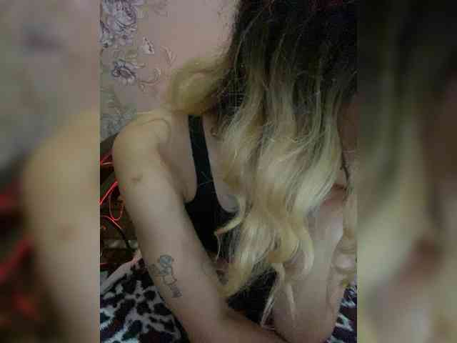 VelvetNightt webcam