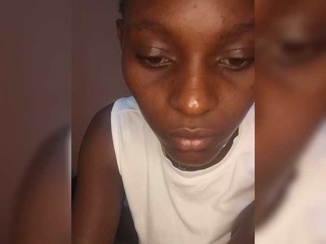 PrettyJennie live cam on BongaCams