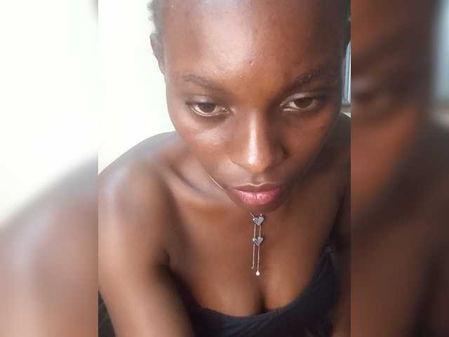 PrettyJennie live cam on BongaCams