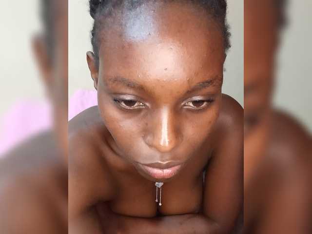 PrettyJennie live cam on BongaCams