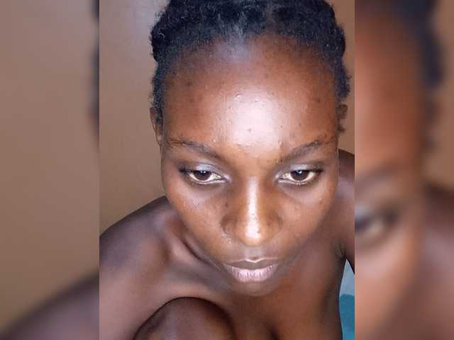 PrettyJennie live cam on BongaCams