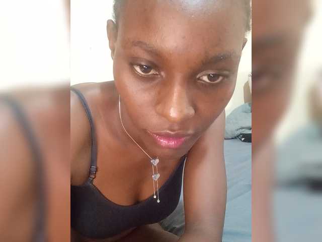 PrettyJennie live cam on BongaCams