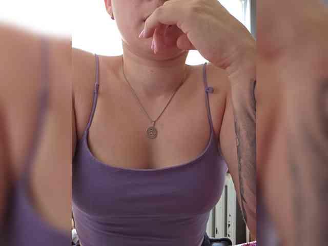 Albina2073 webcam