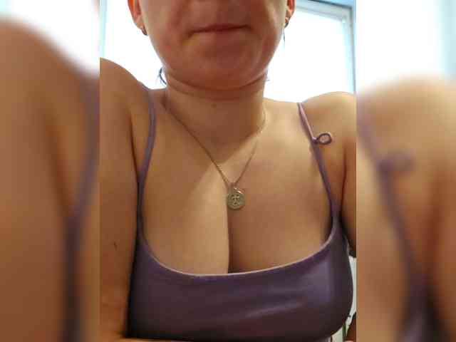 Albina2073 webcam