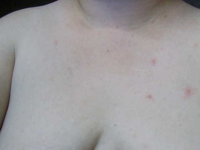 Ida-Davis live cam preview