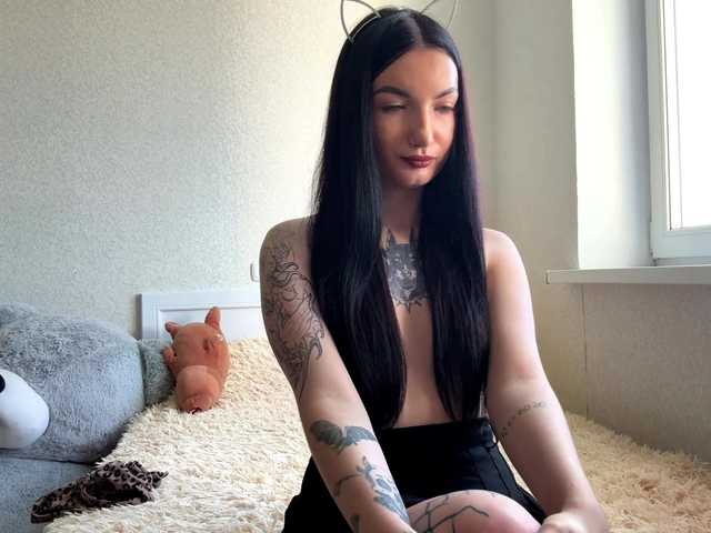 Adriana-Bellini live cam on BongaCams