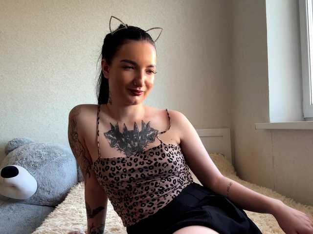 Adriana-Bellini live cam on BongaCams