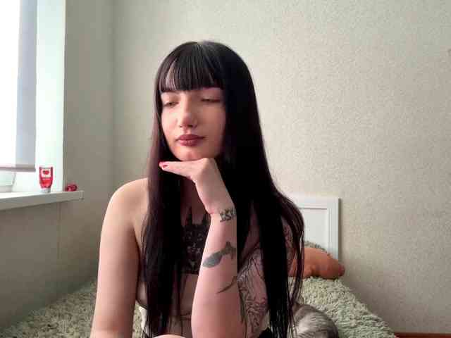 Adriana-Bellini webcam