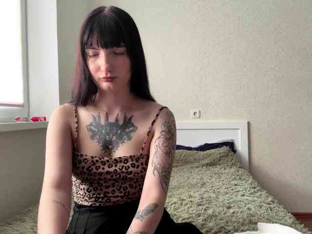 Adriana-Bellini webcam