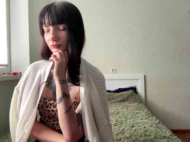 Adriana-Bellini webcam
