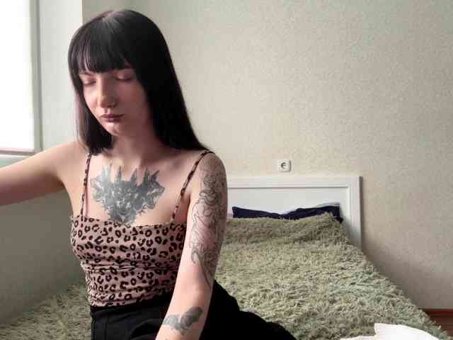 Adriana-Bellini webcam