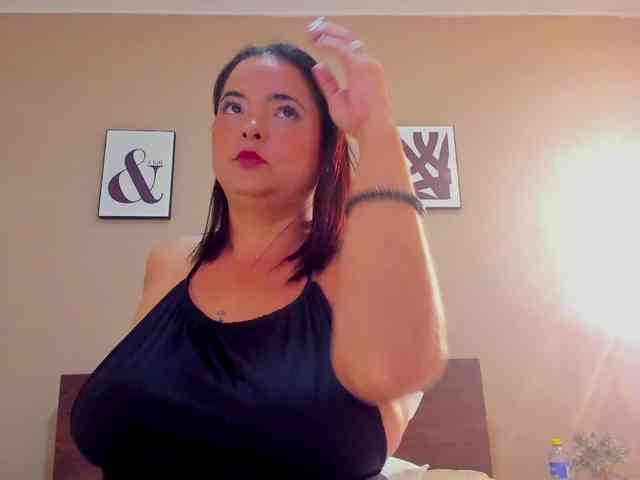 AliciaBaker webcam