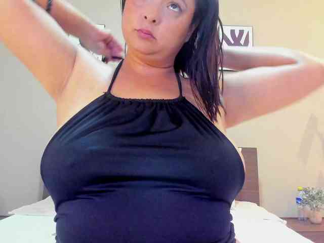 AliciaBaker webcam