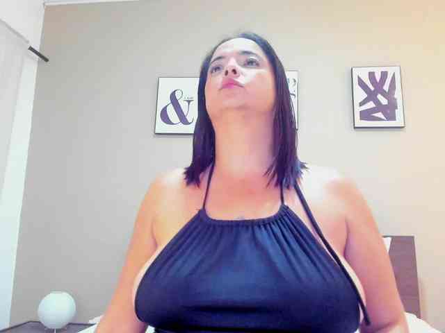 AliciaBaker webcam