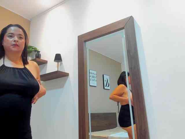 AliciaBaker webcam