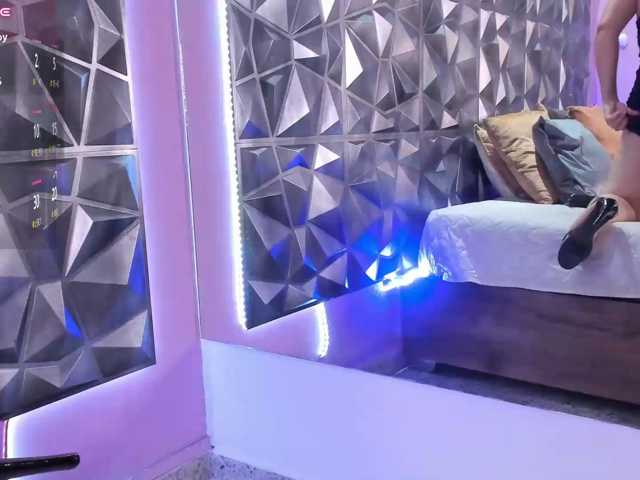 ZoeDivine live cam on BongaCams