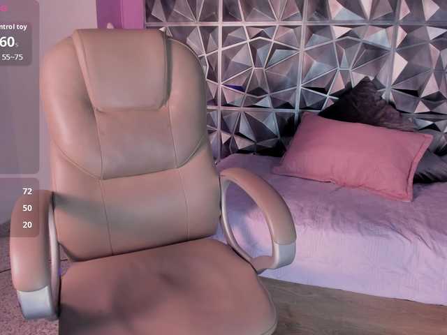 ZoeDivine live cam on BongaCams