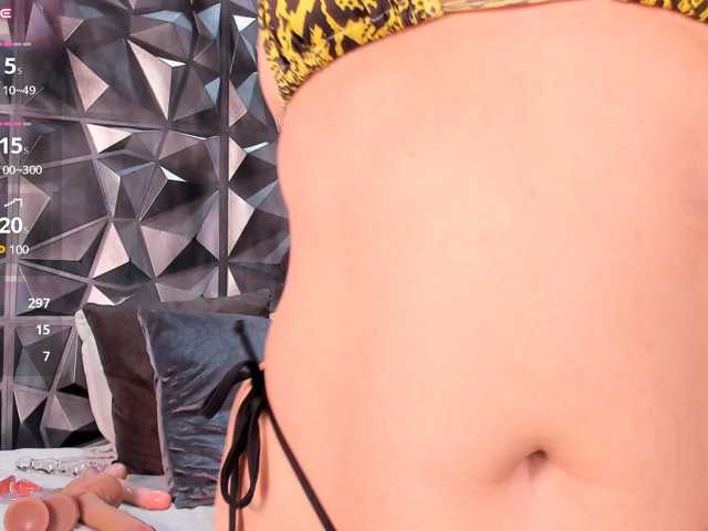 ZoeDivine live cam on BongaCams