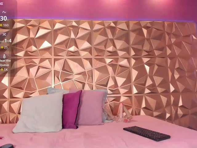 ZoeDivine live cam preview