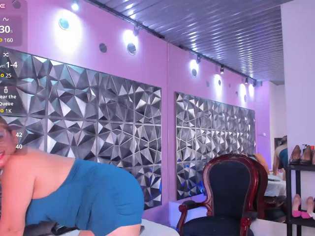 ZoeDivine live cam on BongaCams