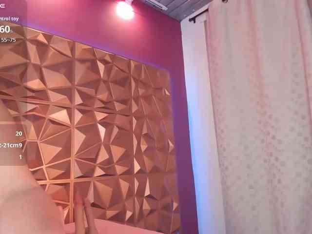 ZoeDivine webcam