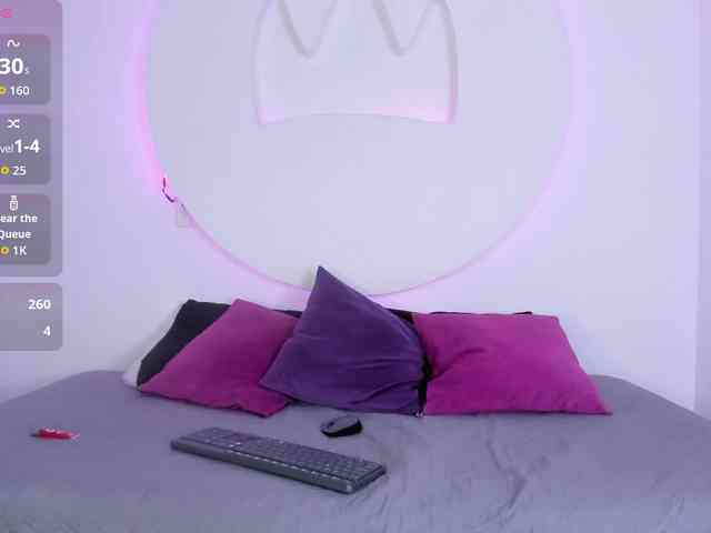 ZoeDivine webcam