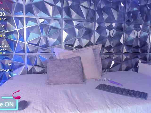ZoeDivine webcam