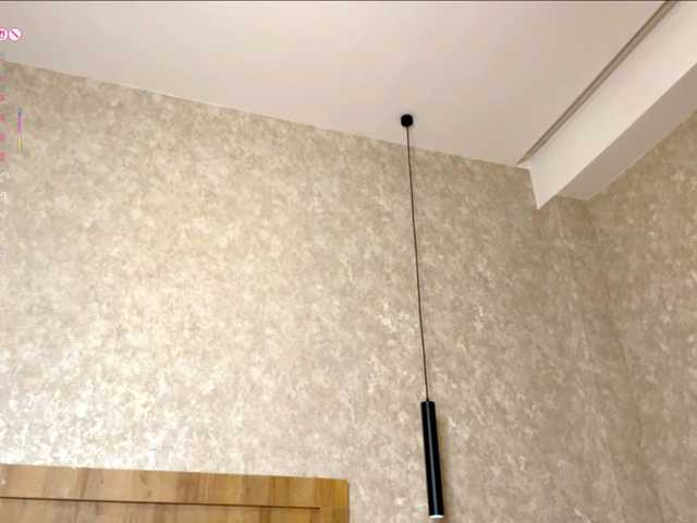 RoseannKha live cam preview