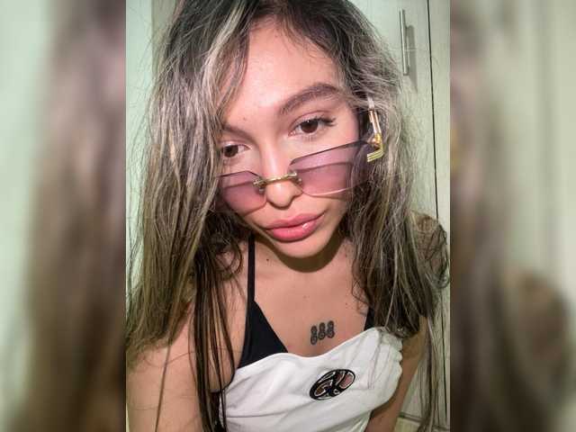 KittySweet live cam on BongaCams