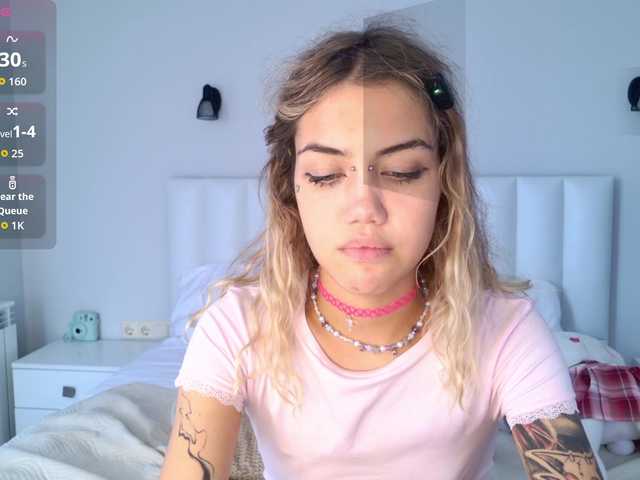 MireyaStone live cam on BongaCams
