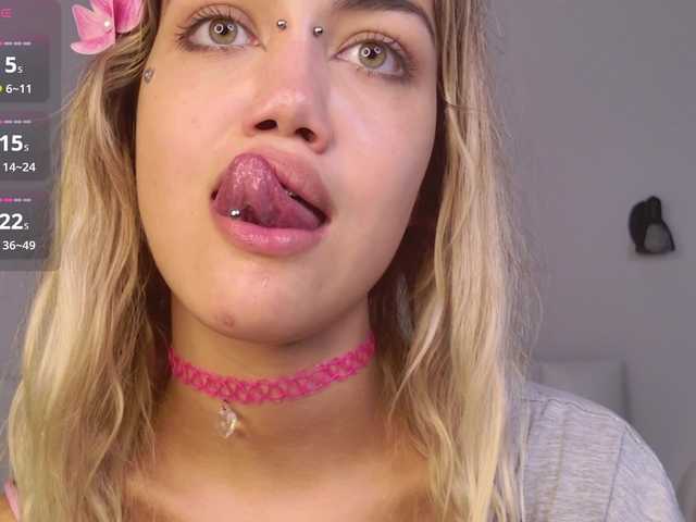 MireyaStone live cam on BongaCams