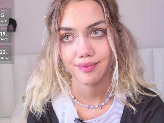MireyaStone live cam on BongaCams
