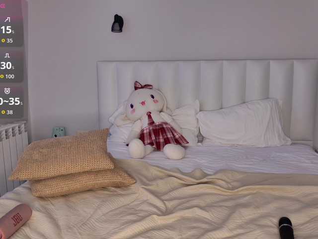 MireyaStone live cam on BongaCams