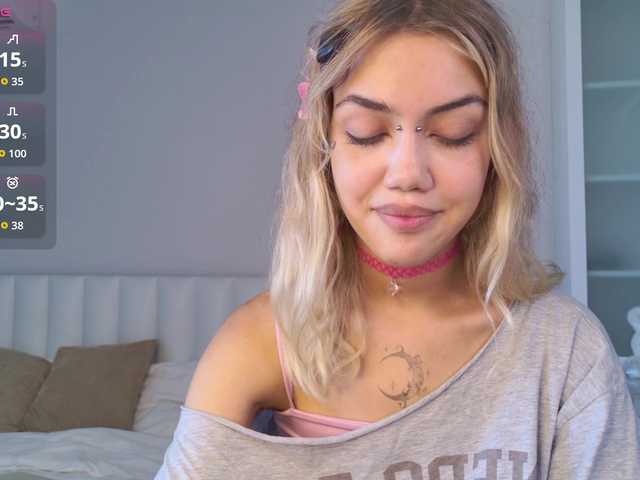 MireyaStone live cam on BongaCams