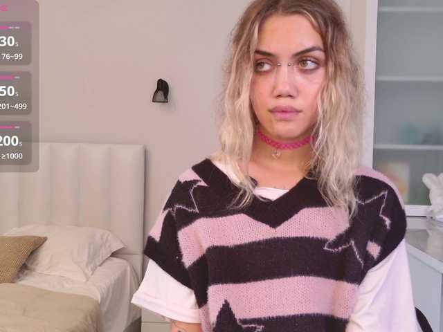MireyaStone live cam on BongaCams