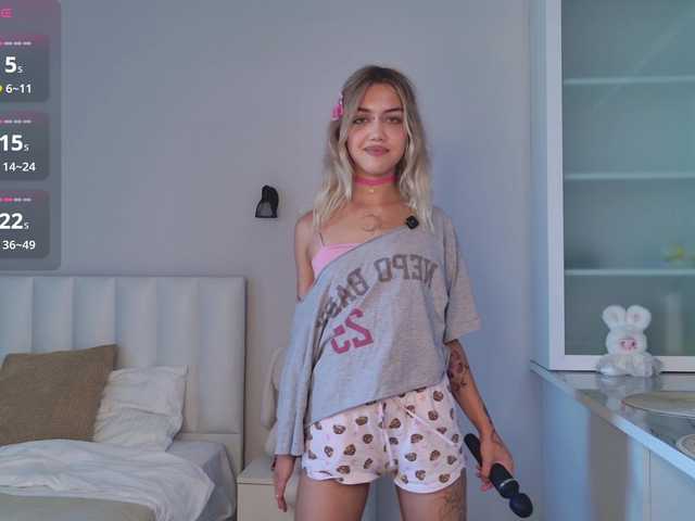 MireyaStone live cam on BongaCams