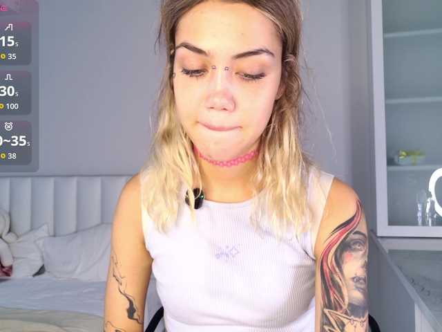 MireyaStone live cam on BongaCams