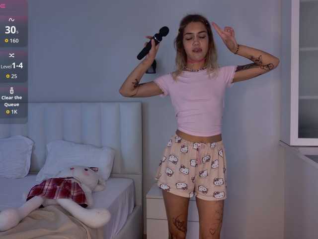 MireyaStone live cam on BongaCams