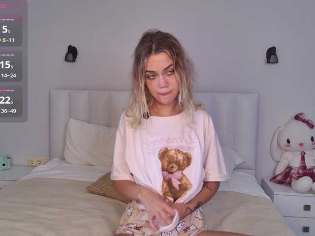 MireyaStone live cam on BongaCams