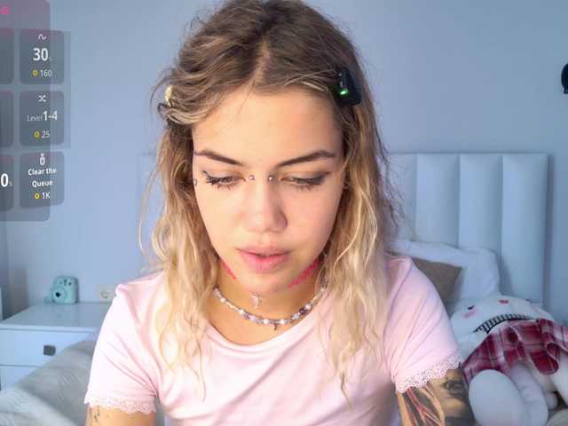 MireyaStone live cam on BongaCams