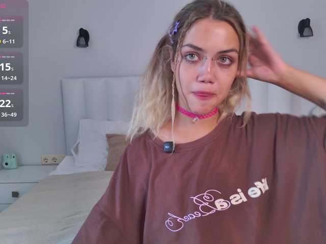 MireyaStone live cam on BongaCams