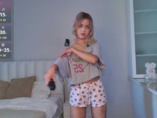 MireyaStone live cam on BongaCams
