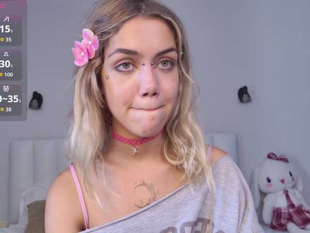 MireyaStone live cam on BongaCams