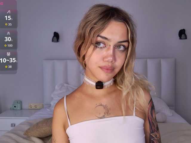 MireyaStone live cam on BongaCams