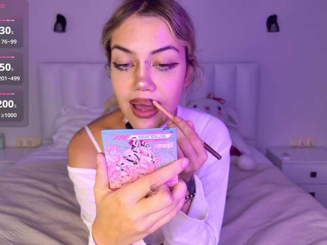 MireyaStone live cam on BongaCams