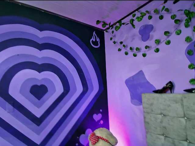 Doll-Thalia live cam on BongaCams