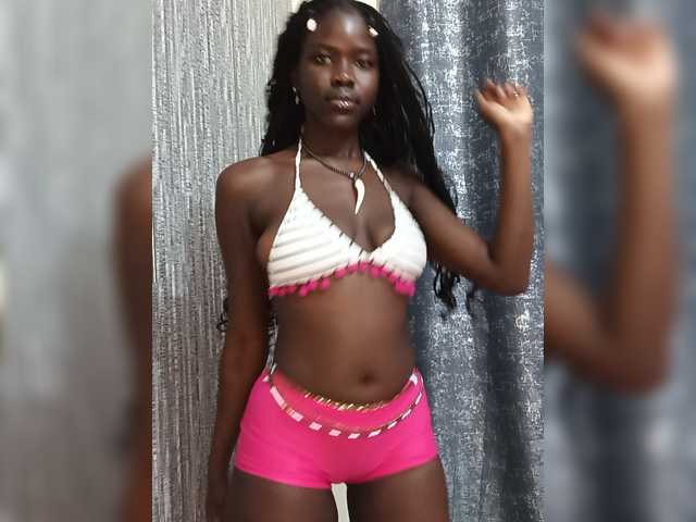Keysha-117 live cam on BongaCams