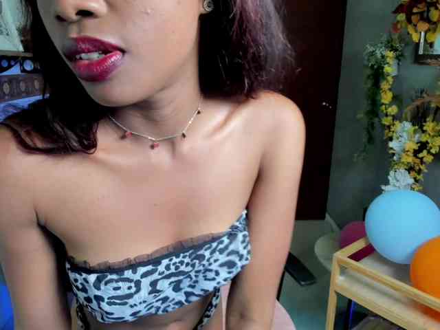 Alexa-Davis webcam