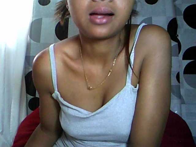 HotGirlsX live cam preview